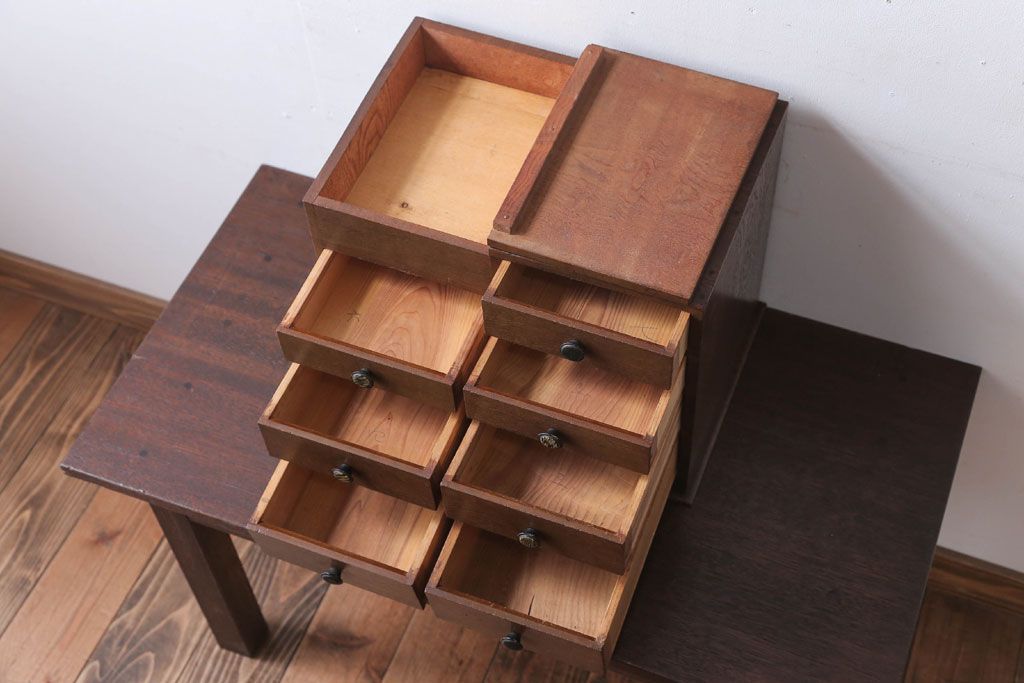 アンティーク雑貨　和製アンティーク　古い木製の横型小引き出し