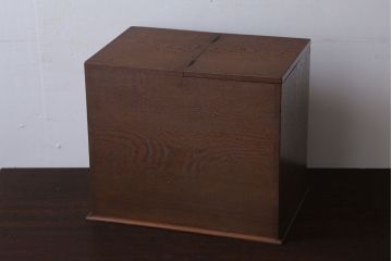 アンティーク雑貨　和製アンティーク　古い木製の横型小引き出し