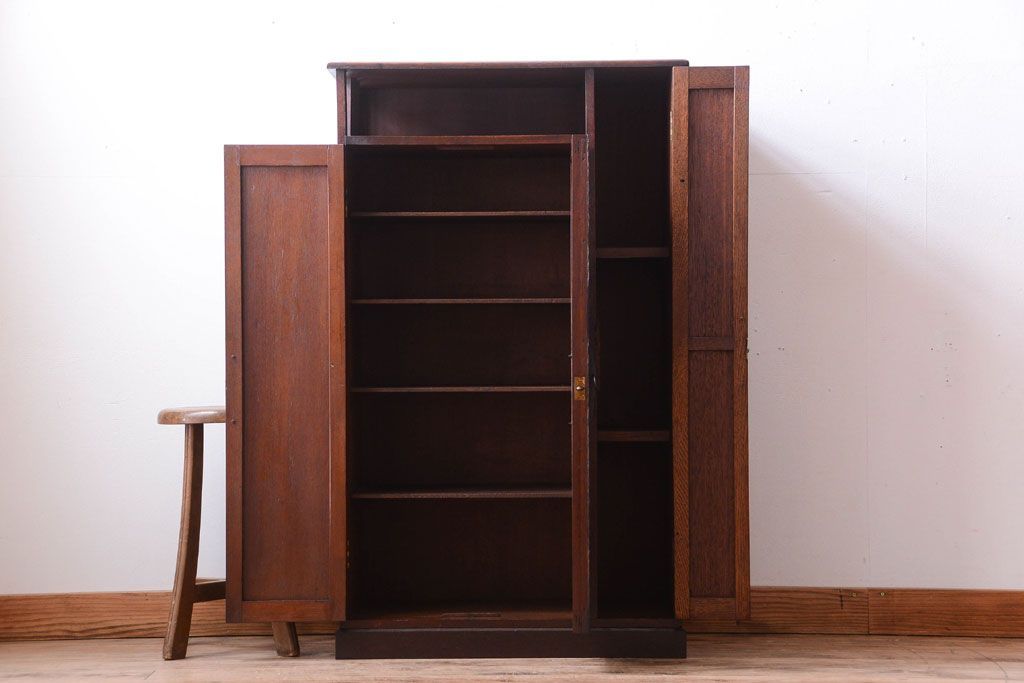 アンティーク家具　和製アンティーク　ナラ材の上質な収納棚(キャビネット・下駄箱)