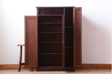 アンティーク家具　和製アンティーク　ナラ材の上質な収納棚(キャビネット・下駄箱)