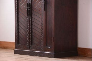 アンティーク家具　和製アンティーク　ナラ材の上質な収納棚(キャビネット・下駄箱)