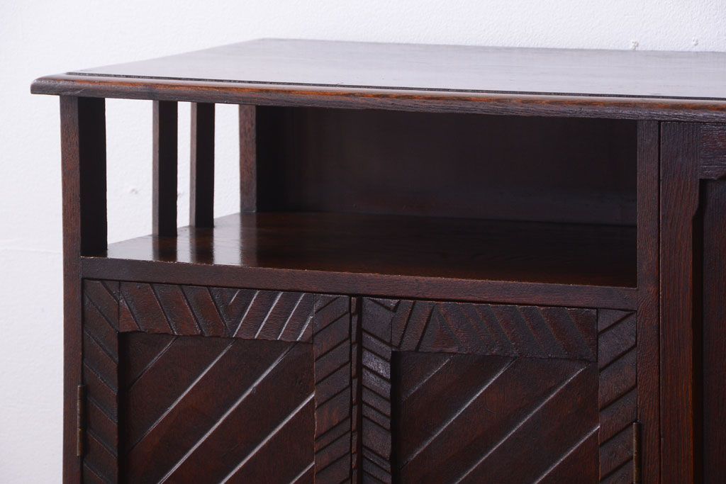 アンティーク家具　和製アンティーク　ナラ材の上質な収納棚(キャビネット・下駄箱)