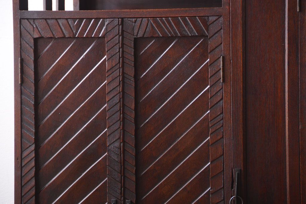 アンティーク家具　和製アンティーク　ナラ材の上質な収納棚(キャビネット・下駄箱)