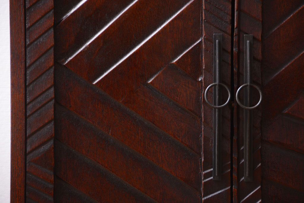 アンティーク家具　和製アンティーク　ナラ材の上質な収納棚(キャビネット・下駄箱)