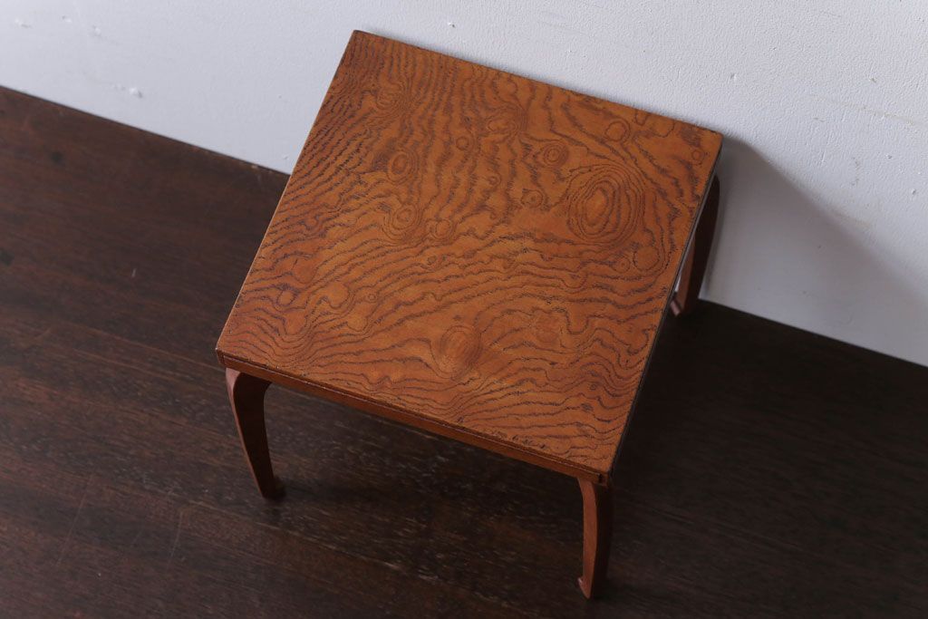 アンティーク雑貨　古民具・骨董　欅材の上品なアンティーク花台(1)