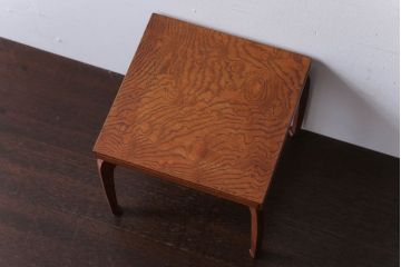 アンティーク雑貨　古民具・骨董　欅材の上品なアンティーク花台(1)