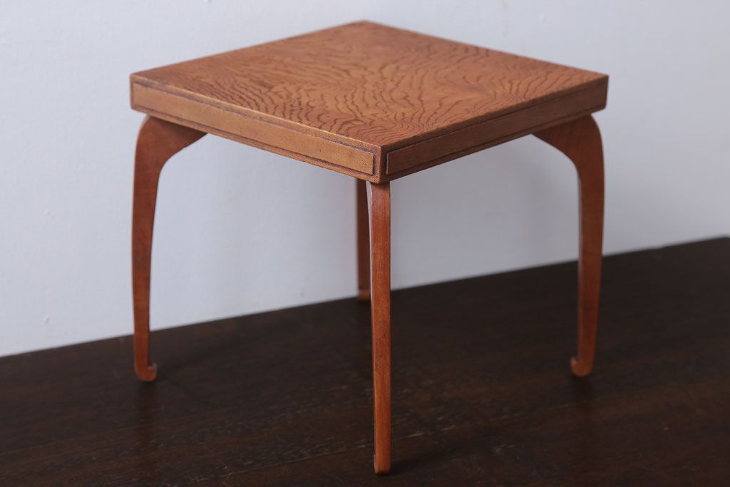 アンティーク雑貨　古民具・骨董　欅材の上品なアンティーク花台(1)