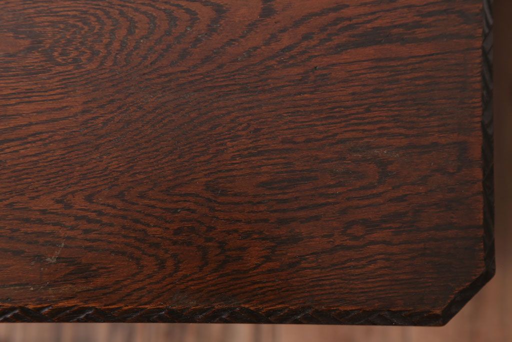 アンティーク家具　和製アンティーク　古いナラ材の上質でおしゃれなサイドテーブル