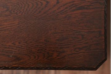 アンティーク家具　和製アンティーク　古いナラ材の上質でおしゃれなサイドテーブル