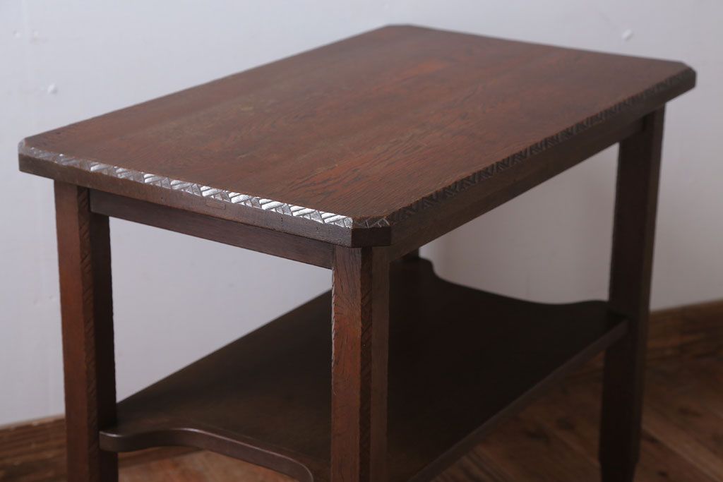 アンティーク家具　和製アンティーク　古いナラ材の上質でおしゃれなサイドテーブル