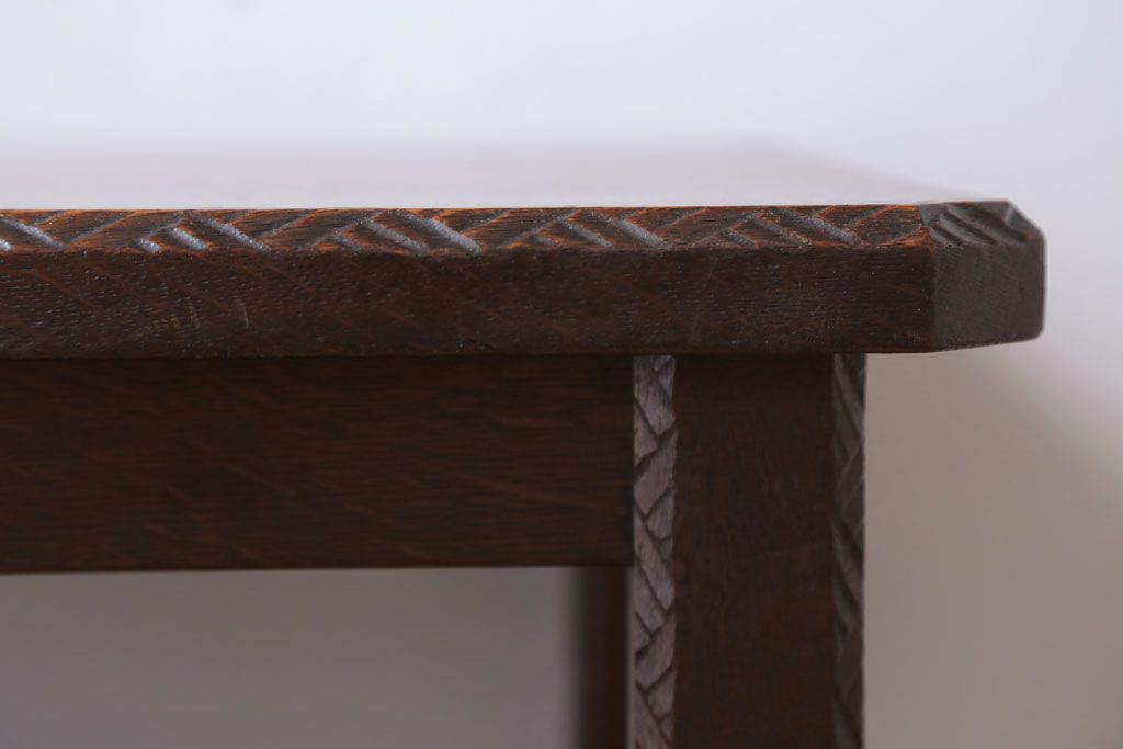 アンティーク家具　和製アンティーク　古いナラ材の上質でおしゃれなサイドテーブル