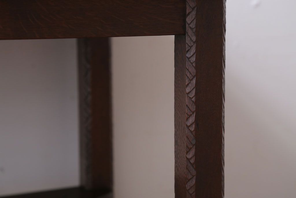 アンティーク家具　和製アンティーク　古いナラ材の上質でおしゃれなサイドテーブル