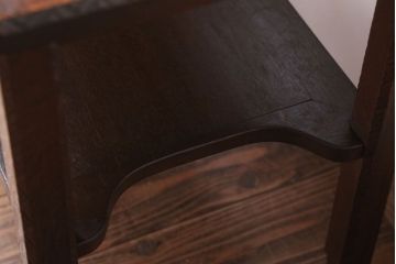 アンティーク家具　和製アンティーク　古いナラ材の上質でおしゃれなサイドテーブル