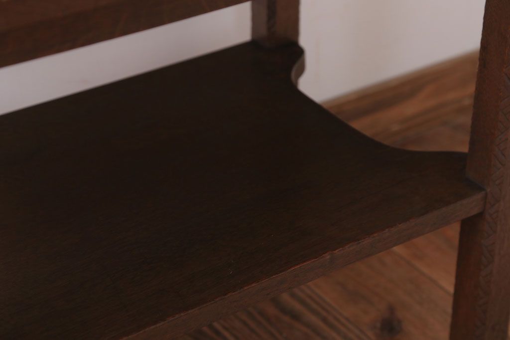 アンティーク家具　和製アンティーク　古いナラ材の上質でおしゃれなサイドテーブル