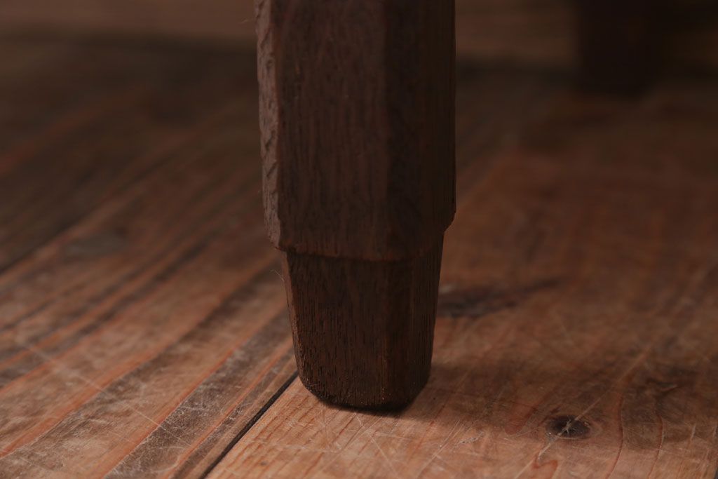 アンティーク家具　和製アンティーク　古いナラ材の上質でおしゃれなサイドテーブル