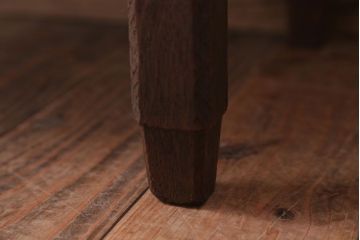 アンティーク家具　和製アンティーク　古いナラ材の上質でおしゃれなサイドテーブル