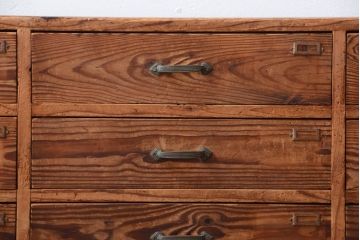 アンティーク家具　和製アンティーク　ネームプレート付き!古い木味の引き出しローボード