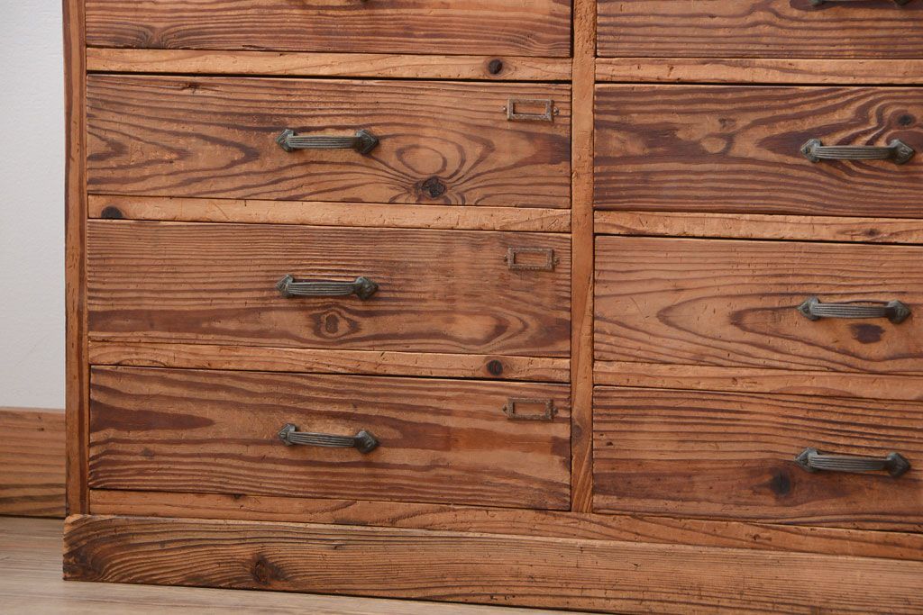 アンティーク家具　和製アンティーク　ネームプレート付き!古い木味の引き出しローボード