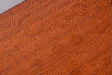 ビンテージ　北欧家具　チーク材のおしゃれな脚付きキャビネット(収納棚)