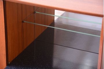 ビンテージ　北欧家具　チーク材のおしゃれな脚付きキャビネット(収納棚)