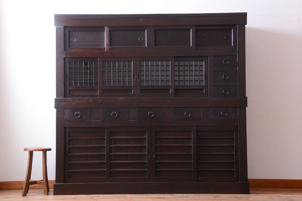 アンティーク家具　古民具・骨董　大正期　変わり型のモダンなアンティーク水屋箪笥