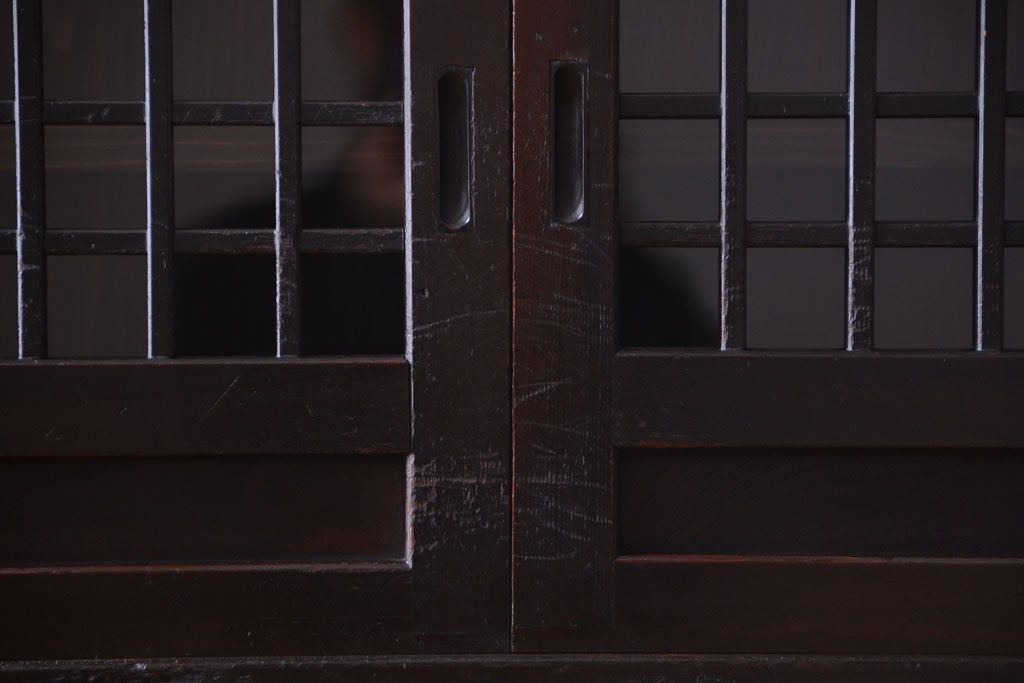 アンティーク家具　古民具・骨董　大正期　変わり型のモダンなアンティーク水屋箪笥