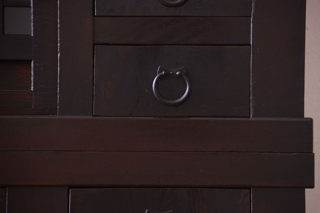 アンティーク家具　古民具・骨董　大正期　変わり型のモダンなアンティーク水屋箪笥