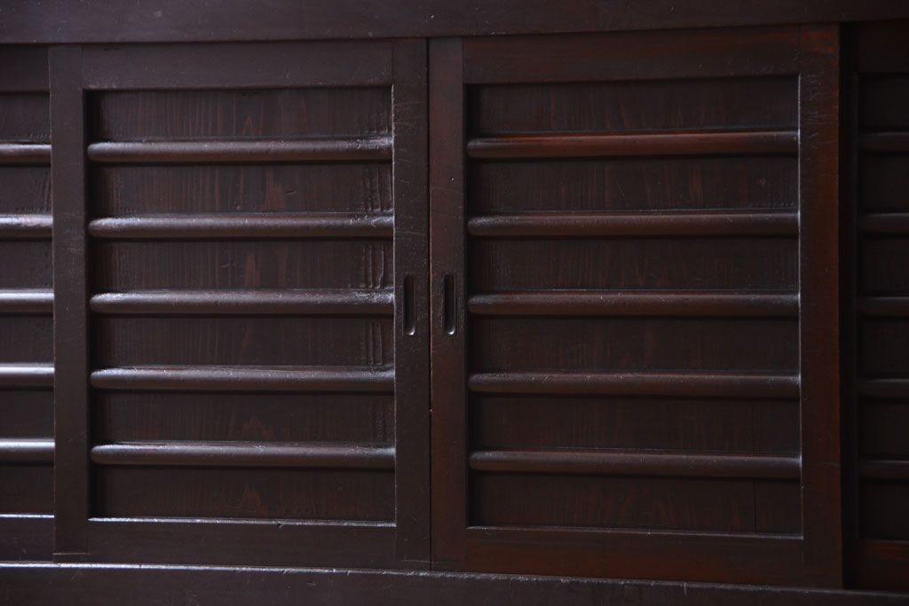 アンティーク家具　古民具・骨董　大正期　変わり型のモダンなアンティーク水屋箪笥