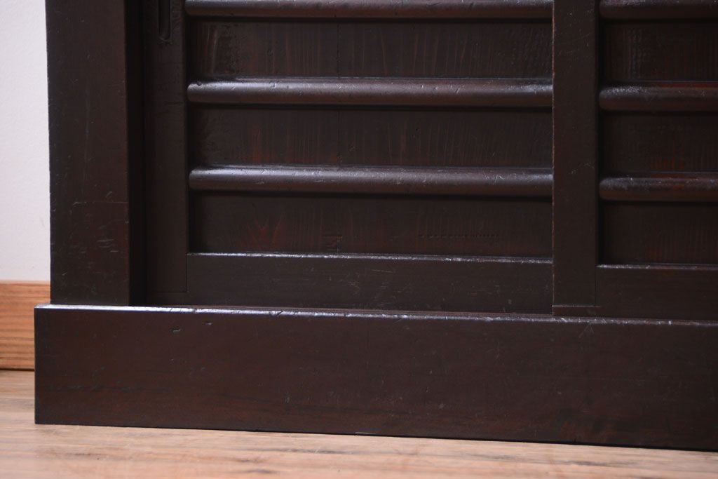 アンティーク家具　古民具・骨董　大正期　変わり型のモダンなアンティーク水屋箪笥