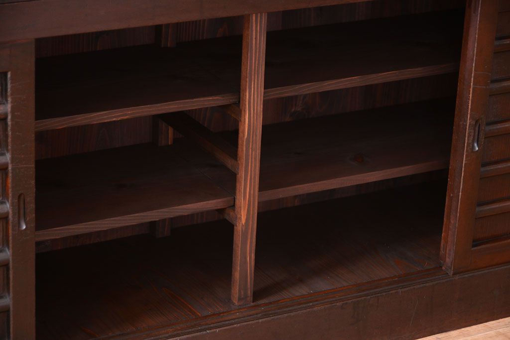 アンティーク家具　古民具・骨董　大正期　変わり型のモダンなアンティーク水屋箪笥