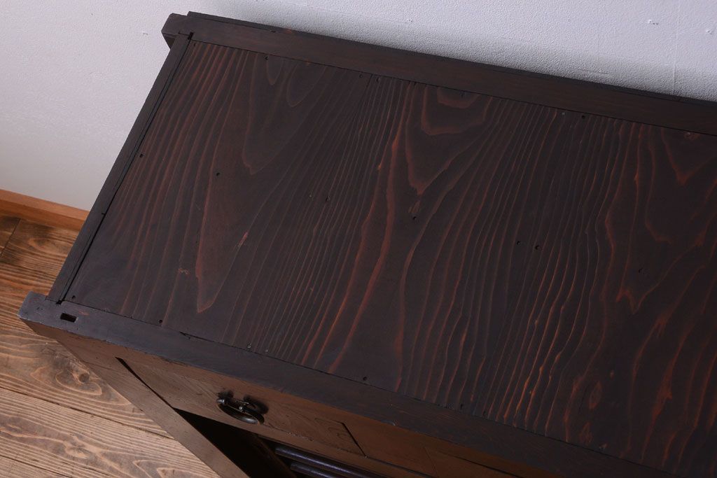 アンティーク家具　古民具・骨董　大正期　変わり型のモダンなアンティーク水屋箪笥