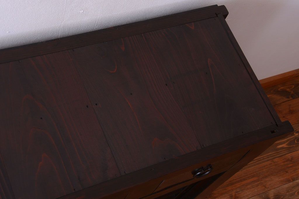 アンティーク家具　古民具・骨董　大正期　変わり型のモダンなアンティーク水屋箪笥