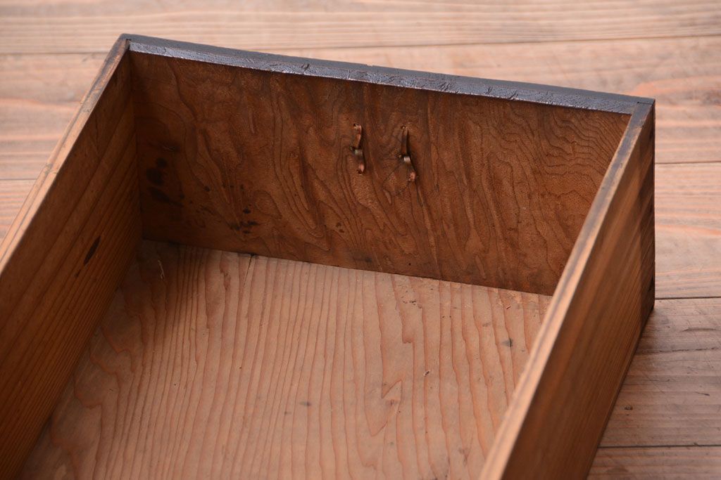 アンティーク家具　古民具・骨董　大正期　変わり型のモダンなアンティーク水屋箪笥