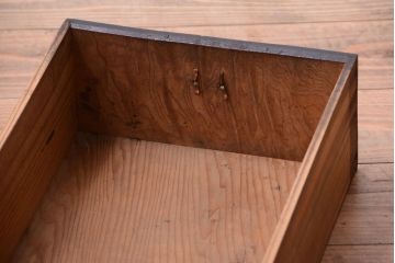 アンティーク家具　古民具・骨董　大正期　変わり型のモダンなアンティーク水屋箪笥