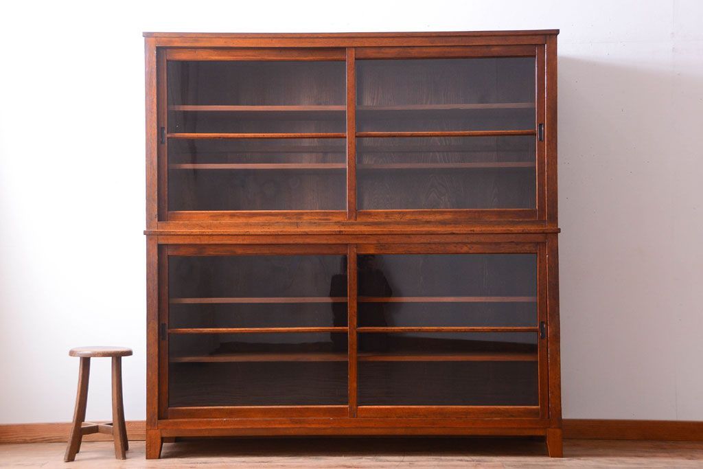 アンティーク家具　和製アンティーク　脚付き!古い木製の大きな重ね収納棚