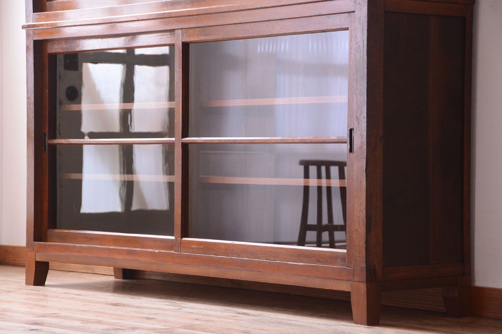 アンティーク家具　和製アンティーク　脚付き!古い木製の大きな重ね収納棚