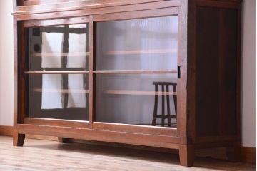 アンティーク家具　和製アンティーク　脚付き!古い木製の大きな重ね収納棚