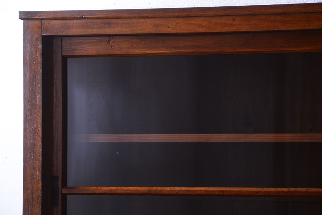 アンティーク家具　和製アンティーク　脚付き!古い木製の大きな重ね収納棚