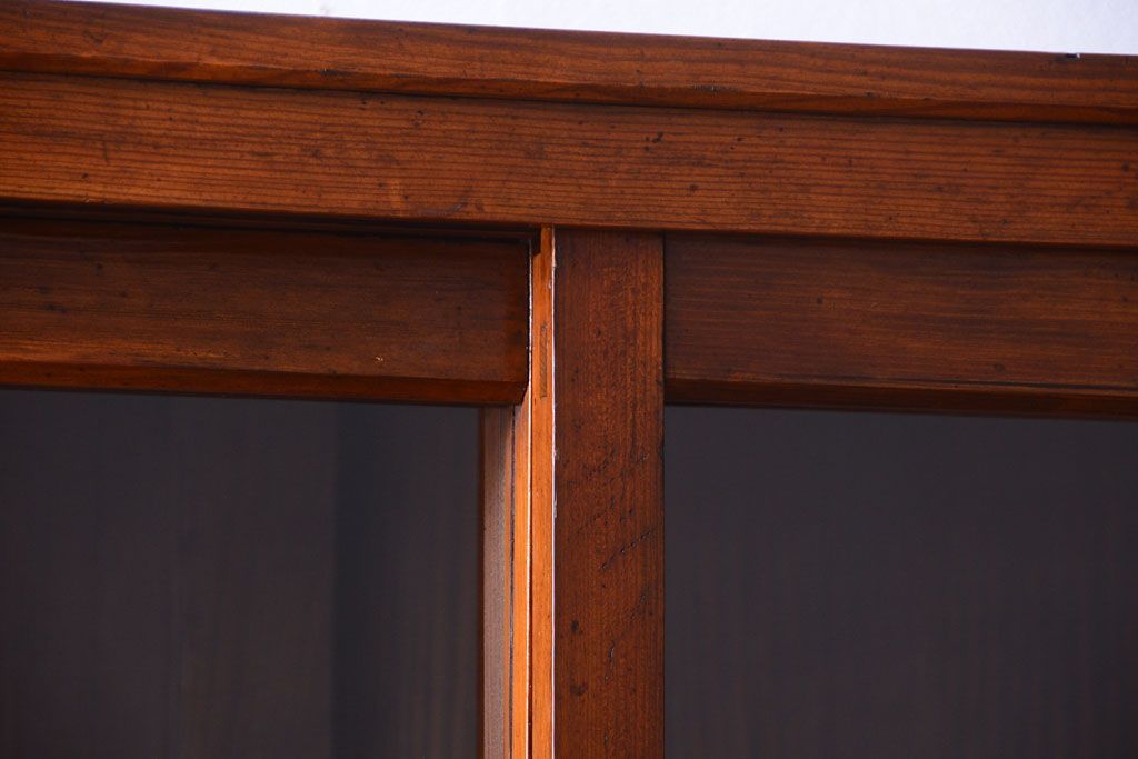 アンティーク家具　和製アンティーク　脚付き!古い木製の大きな重ね収納棚