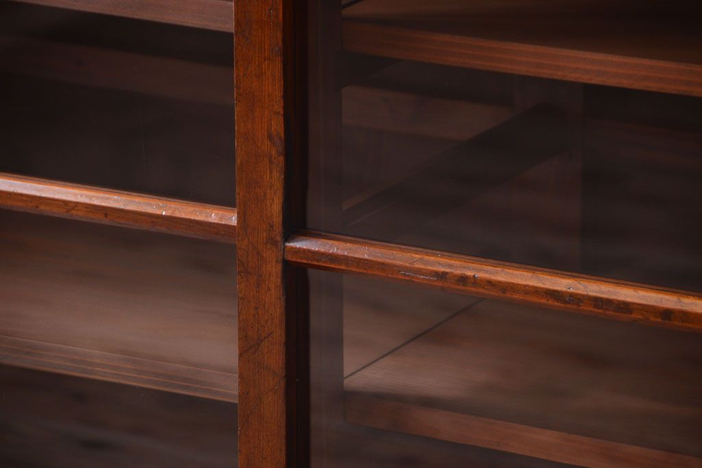 アンティーク家具　和製アンティーク　脚付き!古い木製の大きな重ね収納棚