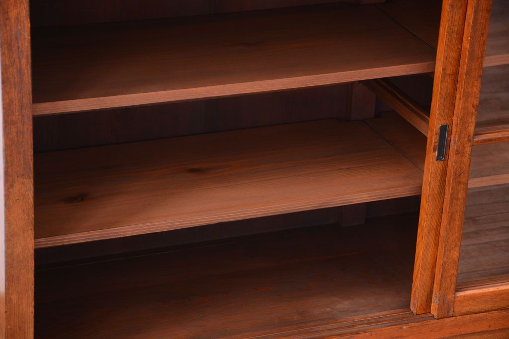 アンティーク家具　和製アンティーク　脚付き!古い木製の大きな重ね収納棚