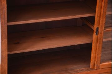 アンティーク家具　和製アンティーク　脚付き!古い木製の大きな重ね収納棚