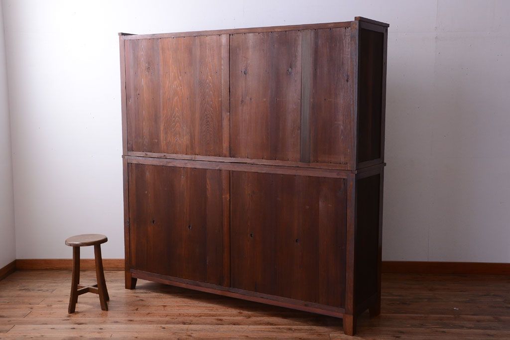 アンティーク家具　和製アンティーク　脚付き!古い木製の大きな重ね収納棚