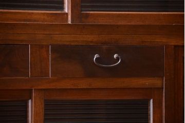 アンティーク家具　和製アンティーク　モールガラス入り!前面欅材の古い収納棚(食器棚)