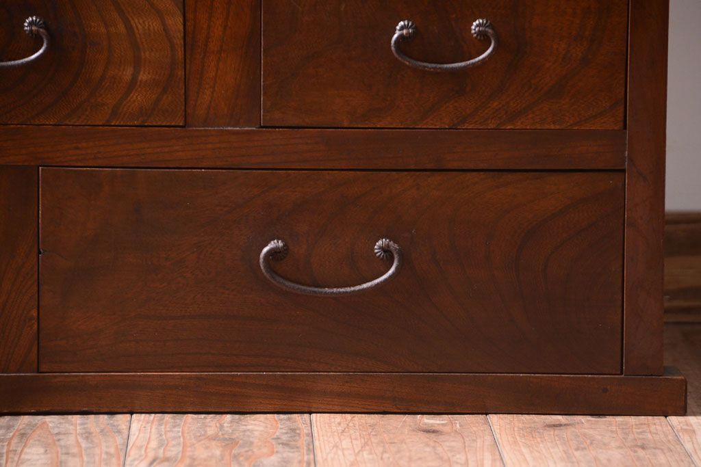 アンティーク家具　和製アンティーク　モールガラス入り!前面欅材の古い収納棚(食器棚)