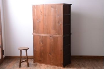 アンティーク家具　和製アンティーク　モールガラス入り!前面欅材の古い収納棚(食器棚)