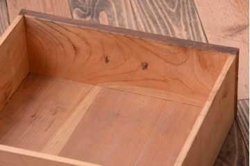 アンティーク家具　和製アンティーク　モールガラス入り!前面欅材の古い収納棚(食器棚)