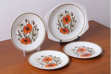 アンティーク雑貨　イギリスビンテージ　J&G　MEAKIN(ミーキン) POPPY(ポピー)シリーズ　ケーキプレートなどお皿4枚(洋食器)