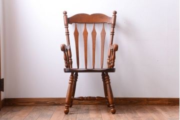 中古　輸入家具　大振りなアームチェア(1)