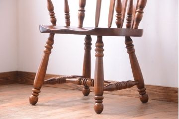 中古　輸入家具　大振りなアームチェア(1)